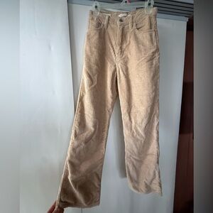Levi’s Ribcage Straight Ankle Corduroy Pants